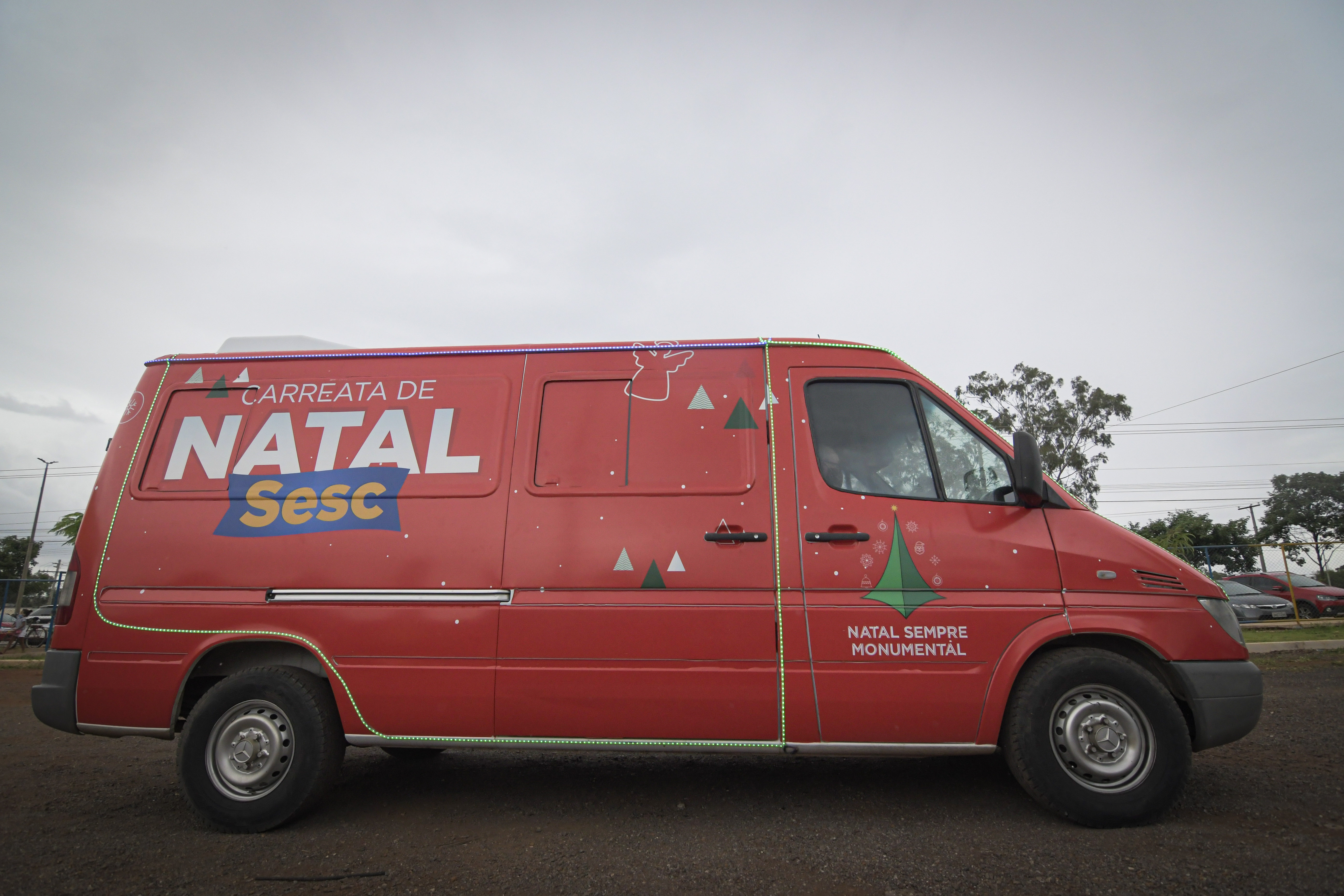 carreata-de-natal-do-sistema-fecomrcio-df-esteve-no-recanto-das-emas_50704005962_o.jpg